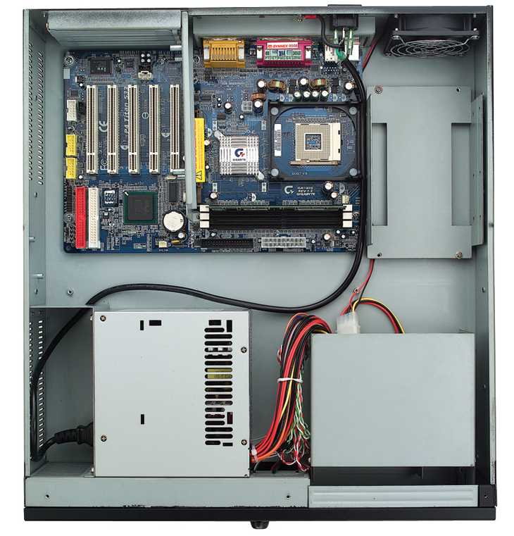 AX61221TM - Корпус 2U 19 ATX, 3 x slot, 2 x 3.5 SATA HDD, 1 x slim-line CD-ROM